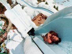 Спуск с самой высокой водной горки мира стал хитом YouTube