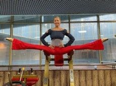 Анастасия Волочкова показала эффективное упражнение на растяжку
