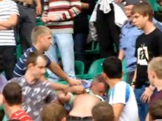 Фанаты избили милиционеров во время матча "Локомотив"-"Динамо"