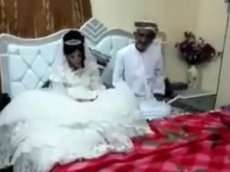 80-летний араб женился на 12-летней девочке