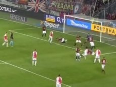 Защитник пражской «Спарты» Сачек забил автогол пятой точкой