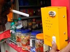 Поющие зажигалки призывают бросить курить