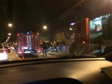 Внедорожник влетел в грузовик коммунальщиков в Лефортовском тоннеле