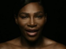 Серена Уильямс спела топлес ради борьбы с раком груди