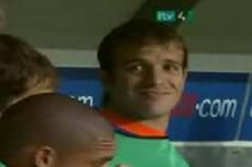 Полузащитник сборной Голландии Ван дер Ваарт испортил воздух на скамейке запасных