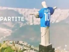 Cтатуя Христа в майке сборной Италии возмутила католиков