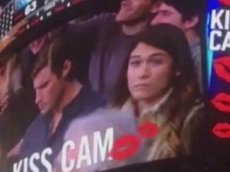 Девушка, "изменившая" своему парню, покорила YouTube