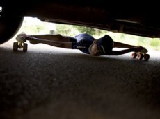 Девятилетний мальчик установил новый мировой рекорд в заездах под машинами