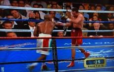 "Битва непобедимых": Мейвезер нокаутировал Хаттона