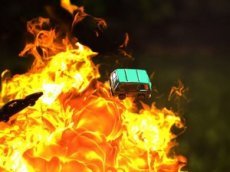 Сумасшедшая гонка машин-киногероев из 1980-х