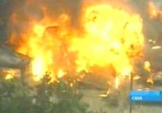 На газовой заправке в Далласе взрываются автомобили