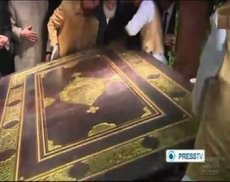 Самый большой Коран в мире