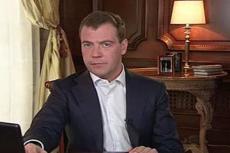 Медведев рассказал Интернету о мировом кризисе