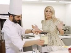 Яна Рудковская поделилась рецептом своего завтрака