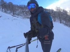 Лыжник ради шутки сбил сноубордиста и сломал ему ключицу
