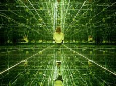 Эффект бесконечности в зеркальной комнате