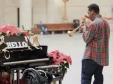 На вокзале в Чикаго установили волшебное пианино