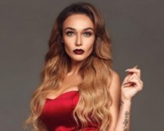 Алёна Водонаева показала на видео, как она превращается в роковую красавицу