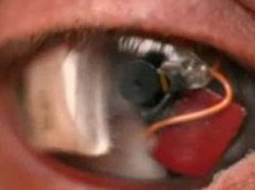 Режиссер снял фильм на камеру, встроенную в глаз
