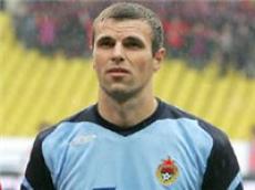 Голкипер Мандрыкин винит в поражении армейцев газон стадиона «Локомотив»