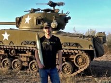 Сеть взорвало видео противостояния британского танка Chieftain и американского пикапа