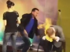 Телеведущий поджег иллюзиониста на съемках шоу