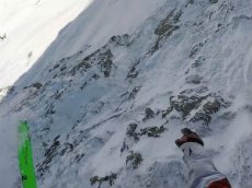 Лыжник снял собственное падение с горы в Австрии