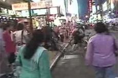 Полицейский набросился на велосипедиста во время акции велосипедистов