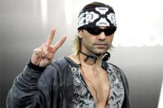 Крис Энджел выбрался на свободу