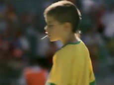 Британцев возмутил плюющийся ребенок в рекламном ролике