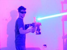 Студент собрал самодельную лазерную пушку