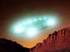 Уфологи засняли на видео светящийся НЛО на орбите Марса