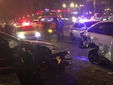 Лихач спровоцировал массовое ДТП в Петербурге