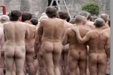 Искусство в голом виде: как работает Спенсер Туник