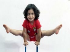 3-летний акробат стал звездой Интернета