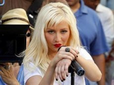 Кристина Агилера cнялась в социальном ролике против голода