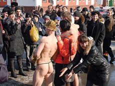 Забег в стрингах по Барнаулу