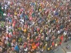 Массовый танец под Black Eyed Peas