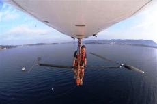 Стефан Руссо готовится пересечь Ла-Манш на педальном дирижабле