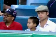 Брэд Питт сводил приемного сына на бейсбольный матч