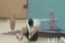 Штангист уронил штангу себе на голову