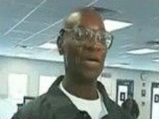 Американца, отсидевшего 28 лет за чужое преступление, выпустили из тюрьмы