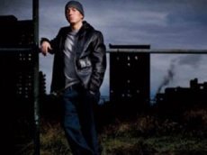 Новый альбом репера Эминема стал "золотым"