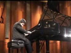 Слепой музыкант стал победителем Конкурса пианистов