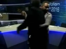 Кандидаты в депутаты подрались в прямом эфире грузинского ТВ