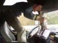 Танцующий румынский дальнобойщик влип в историю