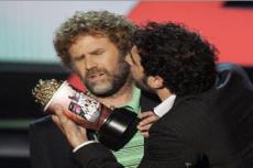 MTV Movie Awards: поцелуй комиков и травля Пэрис Хилтон