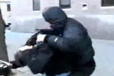 Муж Гвинет Пэлтроу напал на папарацци