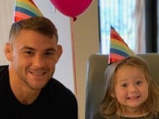 Порье пообещал дочери, что отнимет пояс UFC у Хабиба