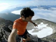 Бегун покорил интернет-пользователей прогулкой под облаками